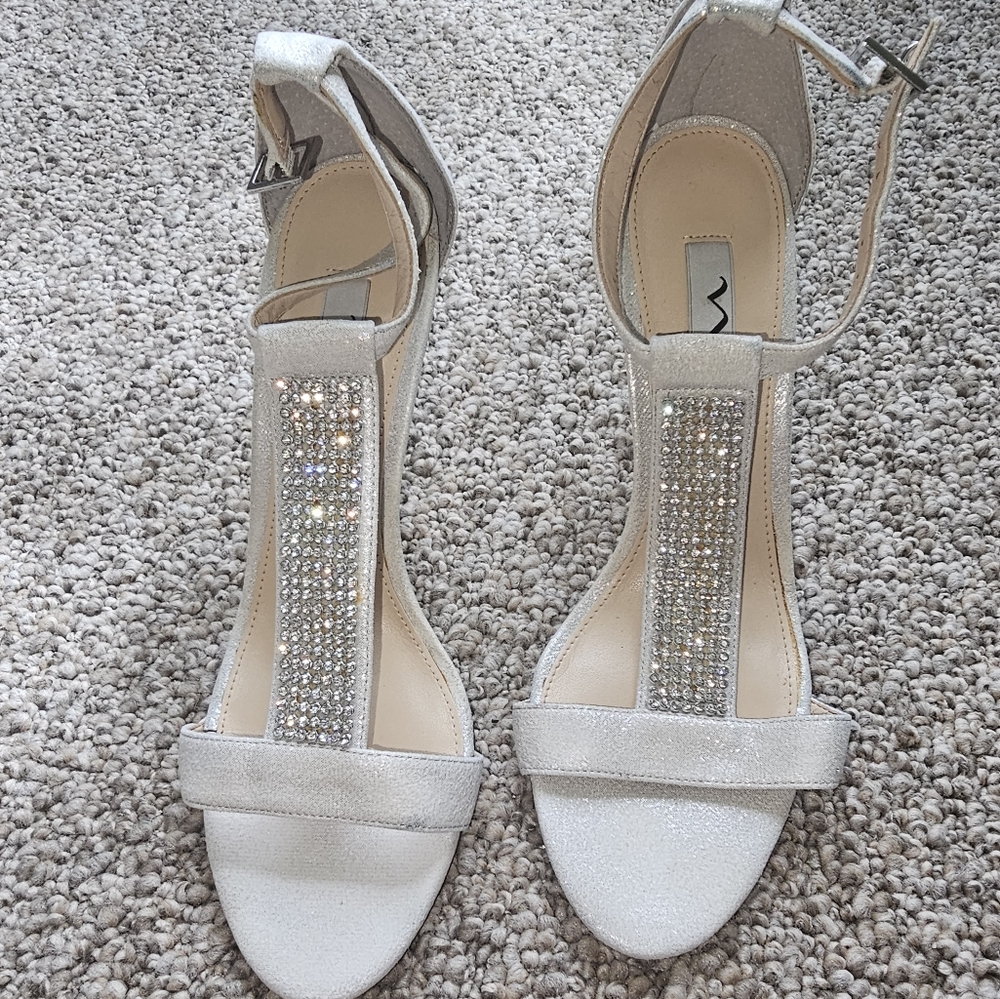 Nina women's shoes, size 7,silver